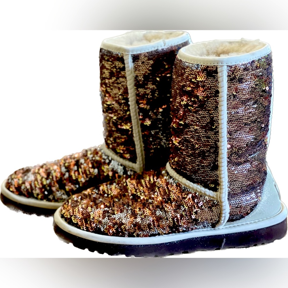 UGG Womens 6 Classic Short Boots Metallic Sparkle Sequin Champagne 3353